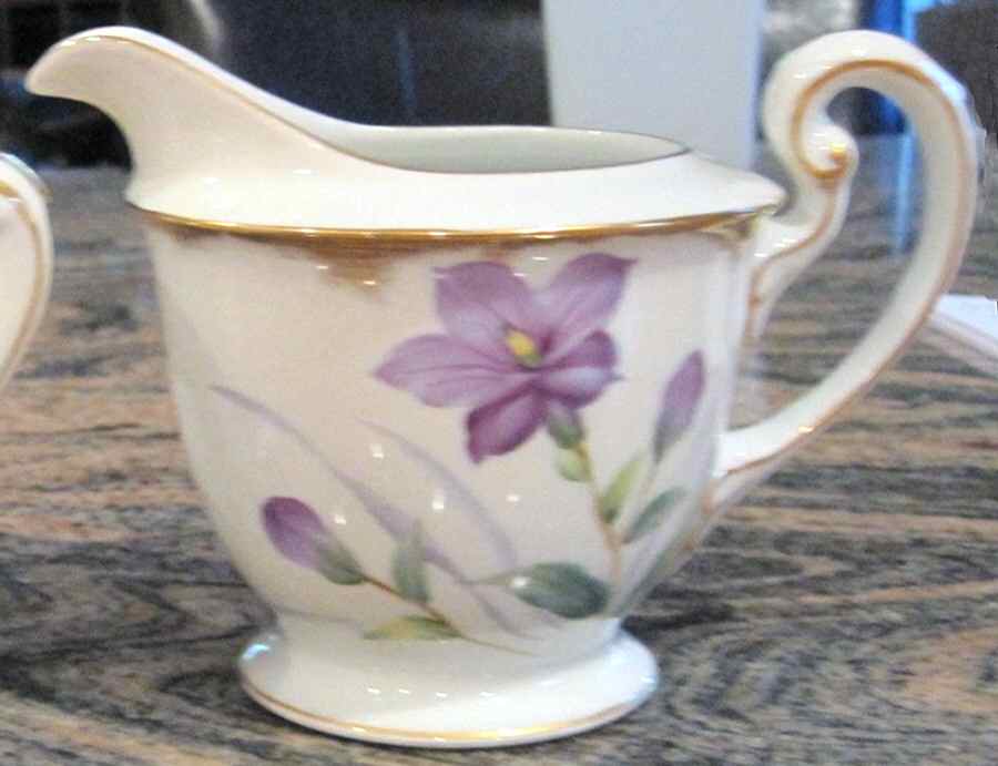 2452 Creamer by Wako-1