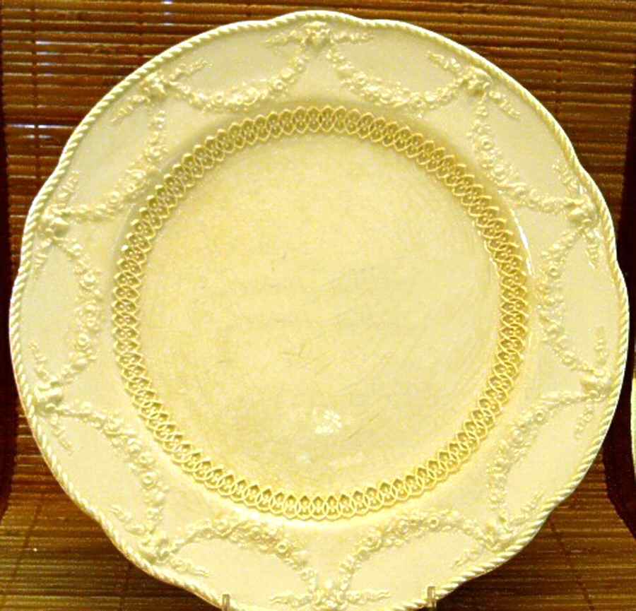 WW546 Dinner Plate by Wedgwood-1