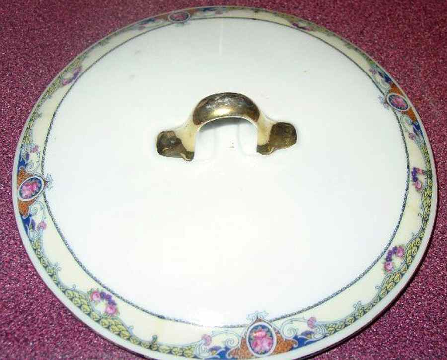 WBL22 Lid for Round Vegetable by White Block-1