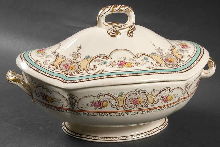 Trianon Oval Covered Vegetable by Wedgwood-1