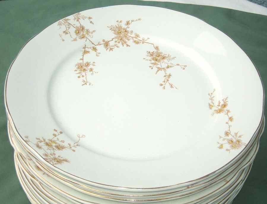 WIL39 Luncheon Plate by Arthur J Wilkinson-1