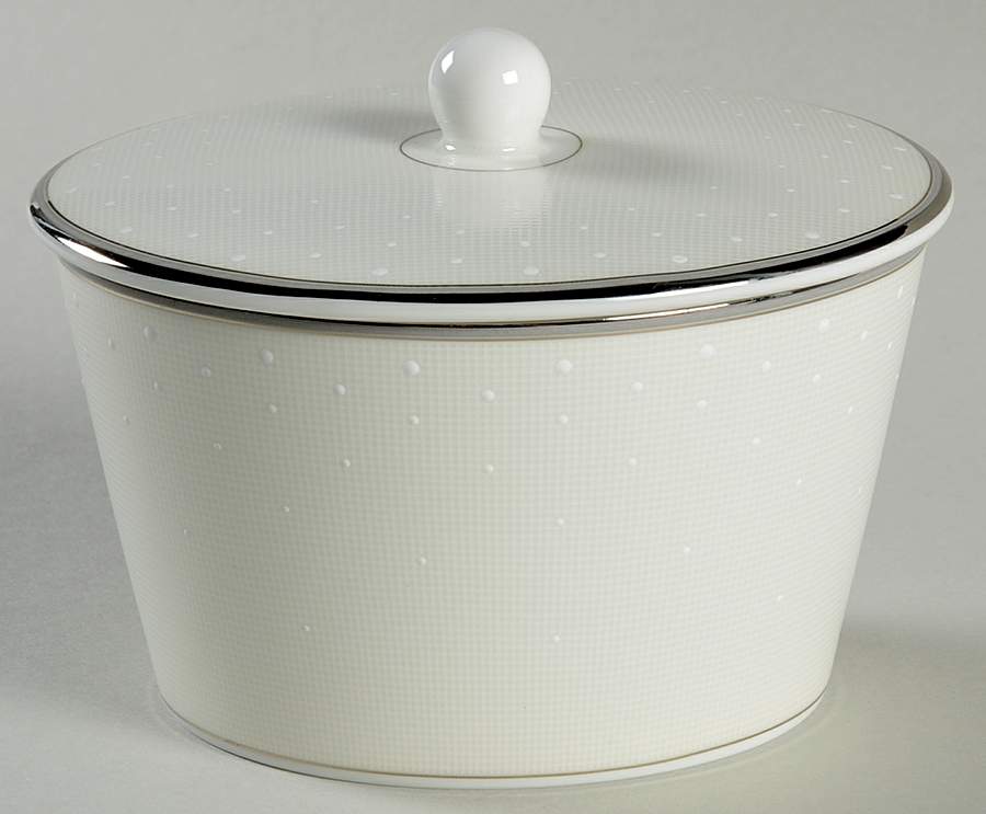 Pointe d'Esprit Sugar Bowl & Lid by Waterford China-1