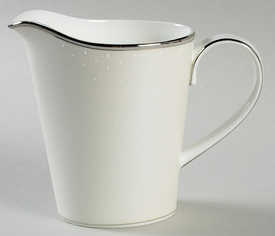 Pointe d'Esprit Creamer by Waterford China-1