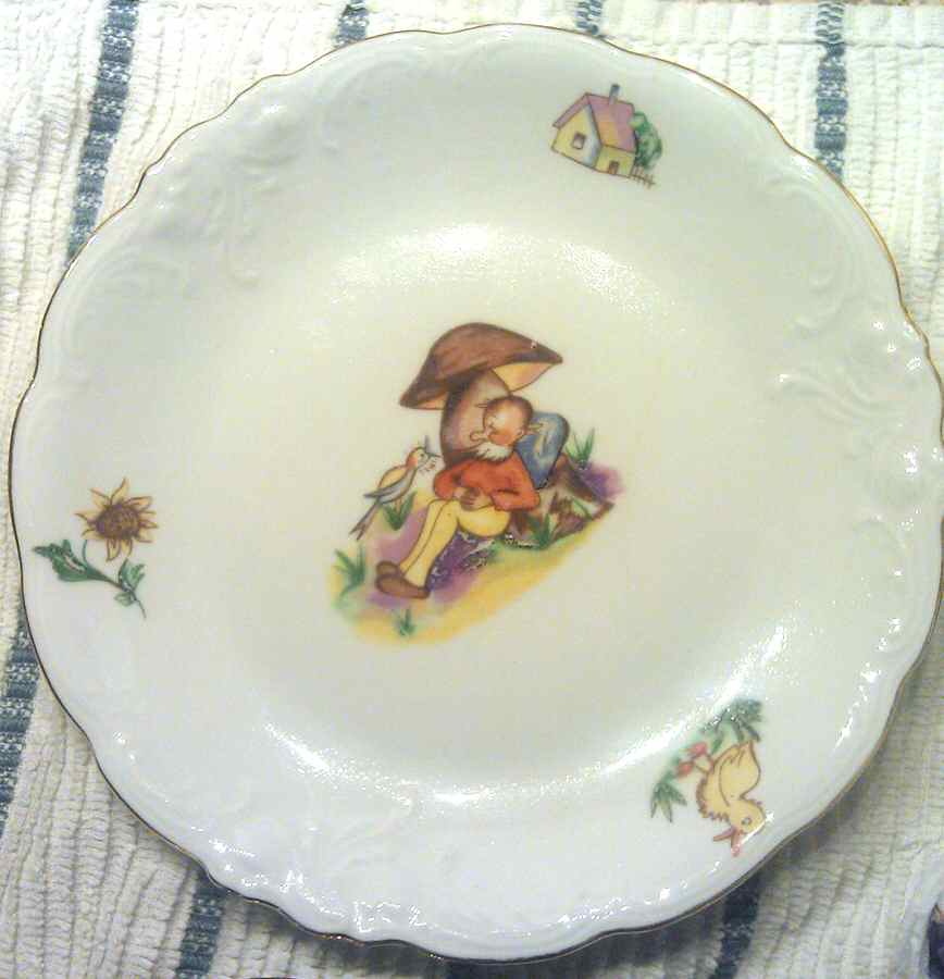 WAV81 Dessert/Pie Plate by Wawel-1