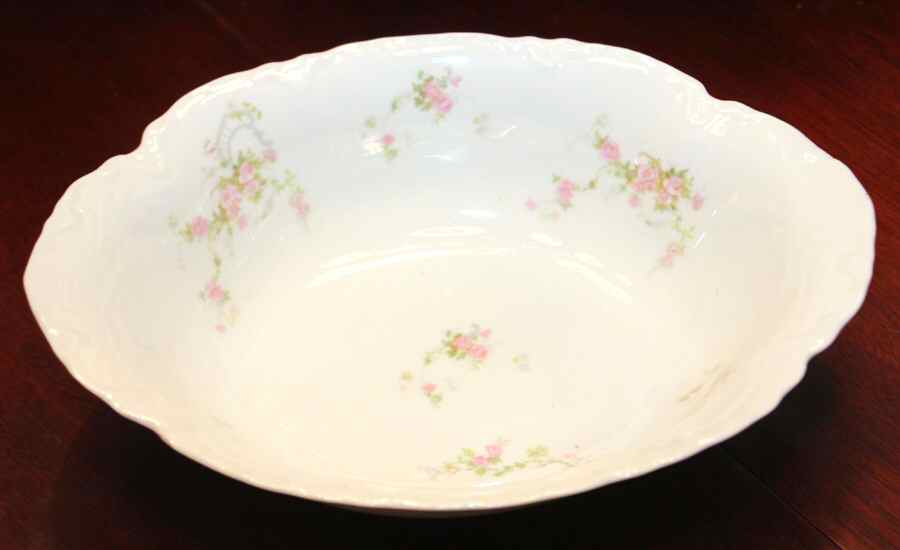WAR21 (No Trim) 9" Oval Vegetable Bowl by Warwick-1