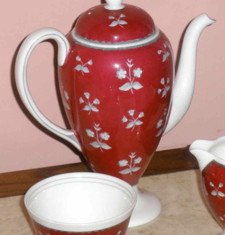 S373 Coffee Pot & Lid by Wedgwood-1
