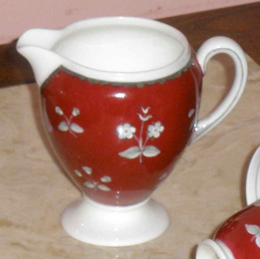 S373 Creamer by Wedgwood-1