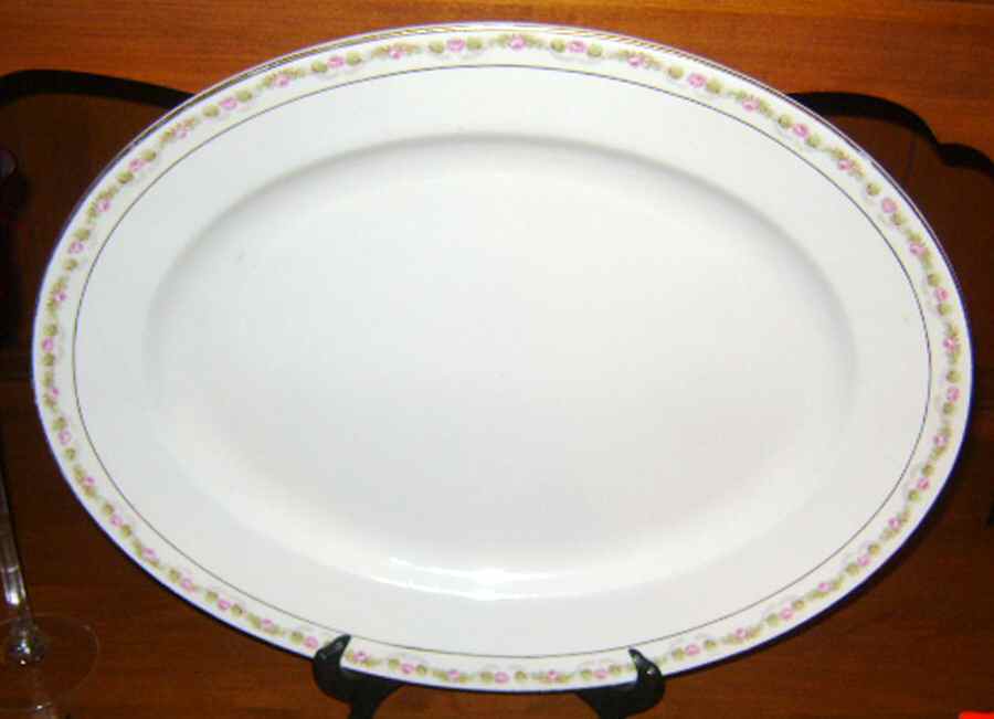 C713 14" Oval Serving Platter by Wedgwood-1