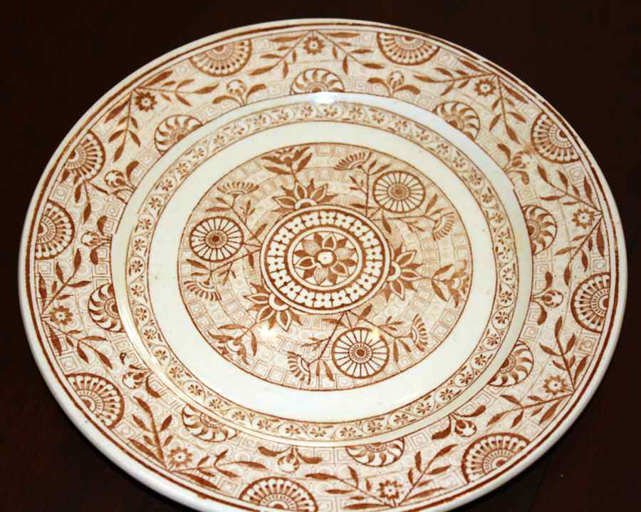Mistletoe Dinner Plate by Wedgwood-1