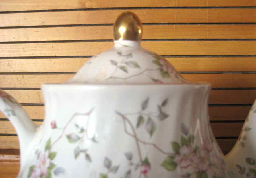 6643 Teapot & Lid by Arthur Wood-1
