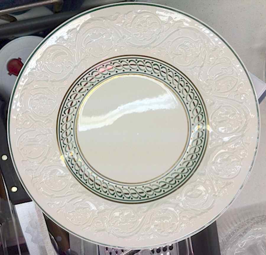 A7965 Dinner Plate by Wedgwood-1