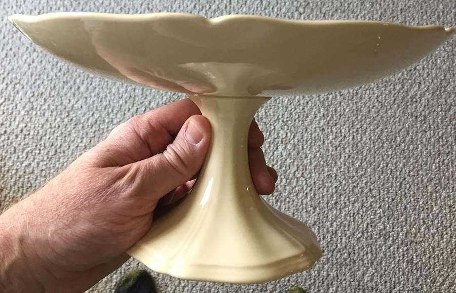 Williamsburg 9" Diameter Pedestal Cake Stand by Wedgwood-1