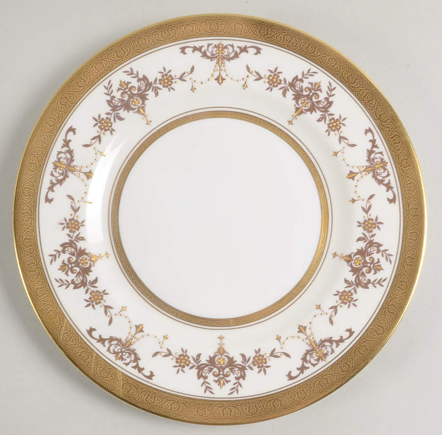 Riverton Luncheon Plate by Wedgwood-1