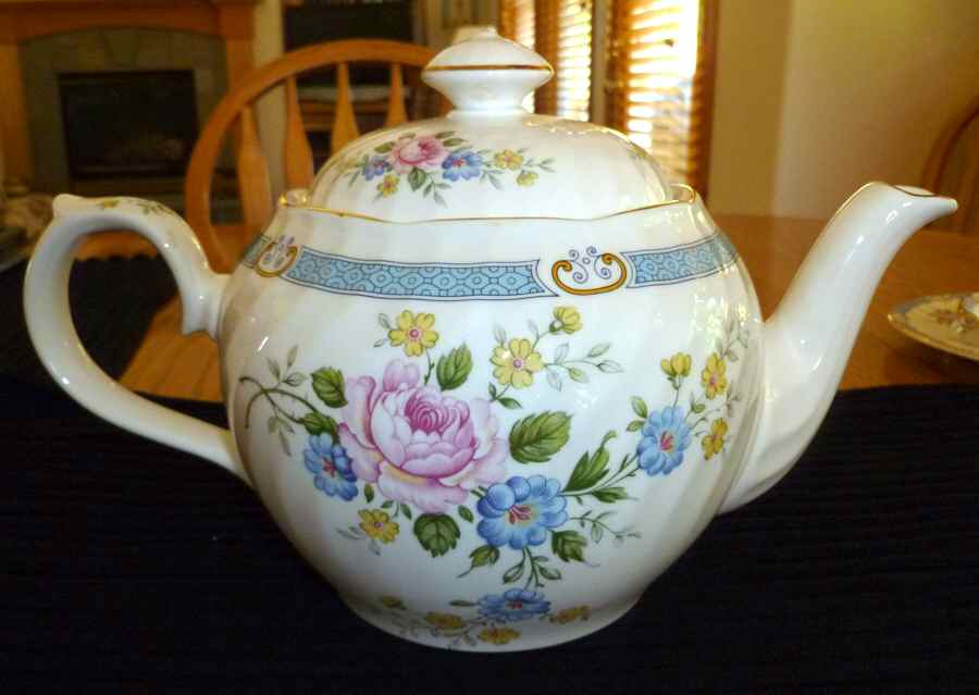 WID30 Teapot & Lid by Windsor (England)-1