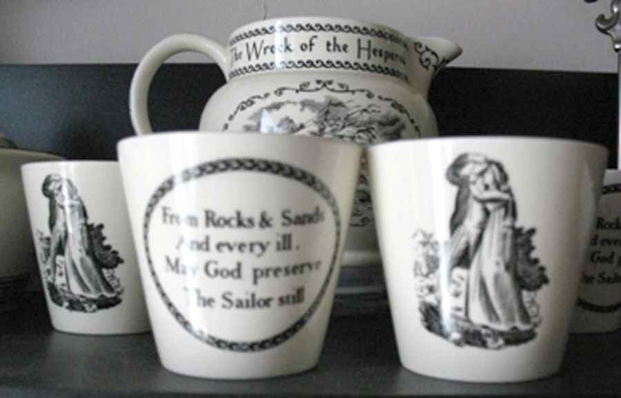 Wreck of the Hesperus, The Tall China Tumbler by Wedgwood-1