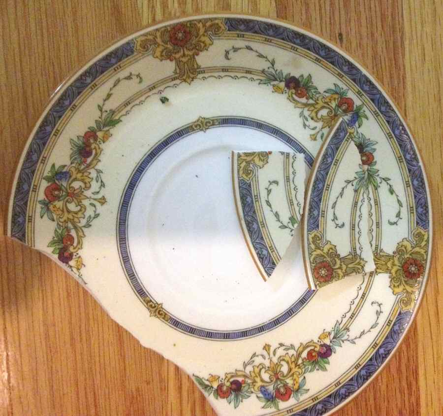 70550 Saucer by Windsor (England)-1