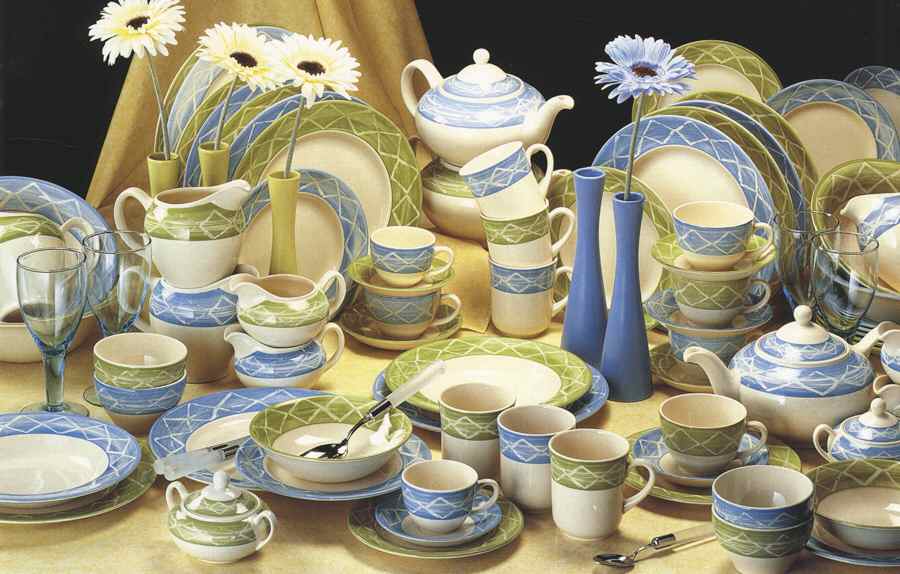 Primula Green Dinner Plate by Wood & Sons-1
