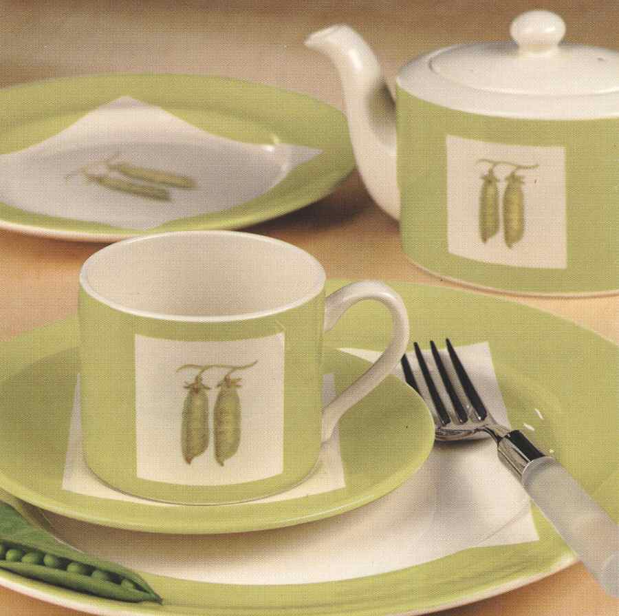 Pea Dinner Plate by Wood & Sons-1