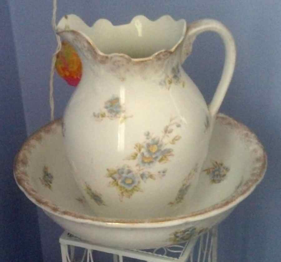E1137 1-9 Wash Pitcher & Bowl Set by Warwick-1