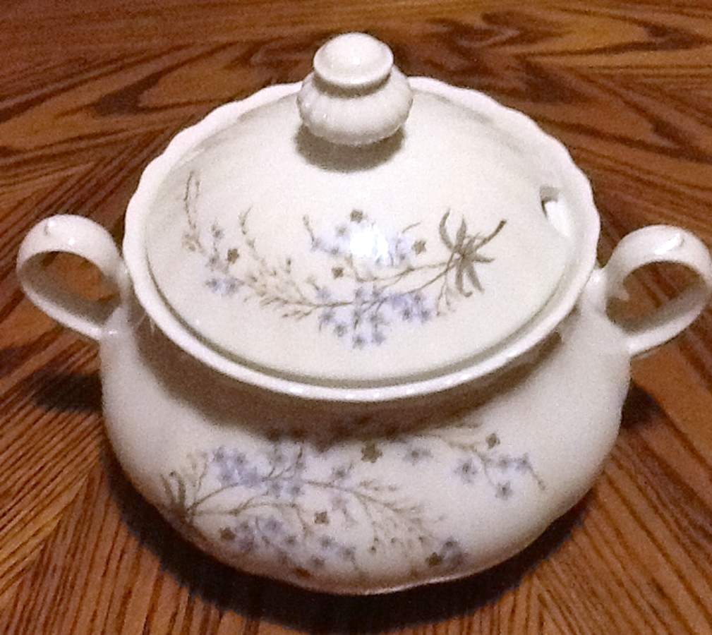 RXH48 Sugar Bowl & Lid by Retsch & Co-1