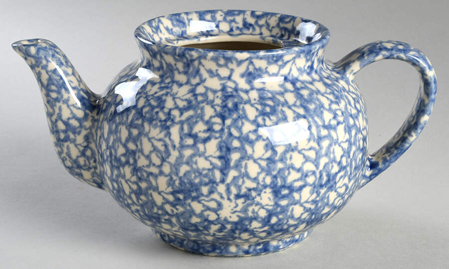Blue Sponge Teapot No Lid by Workshop Gerald Henn-1