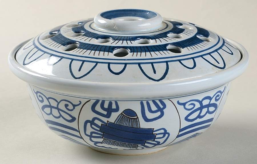 Delft Flower Holder with Frog by Williamsburg-1