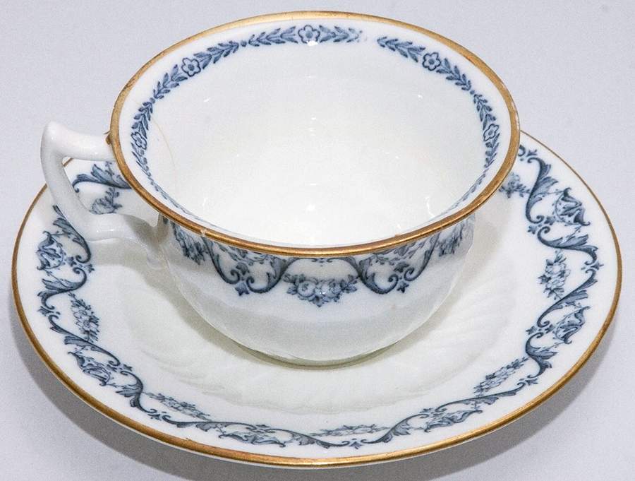 Y3845 Footed Cup & Saucer Set by Wedgwood-1
