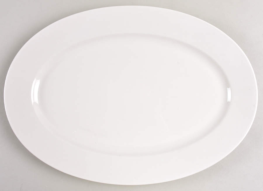 Vogue 14" Oval Serving Platter by Wedgwood-1