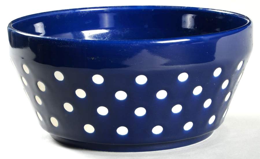 WAE25 Blue 9" Round Vegetable Bowl by Waechtersbach-1