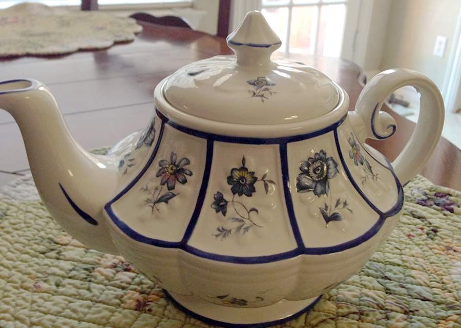 1070 Teapot & Lid by Wood & Sons-1
