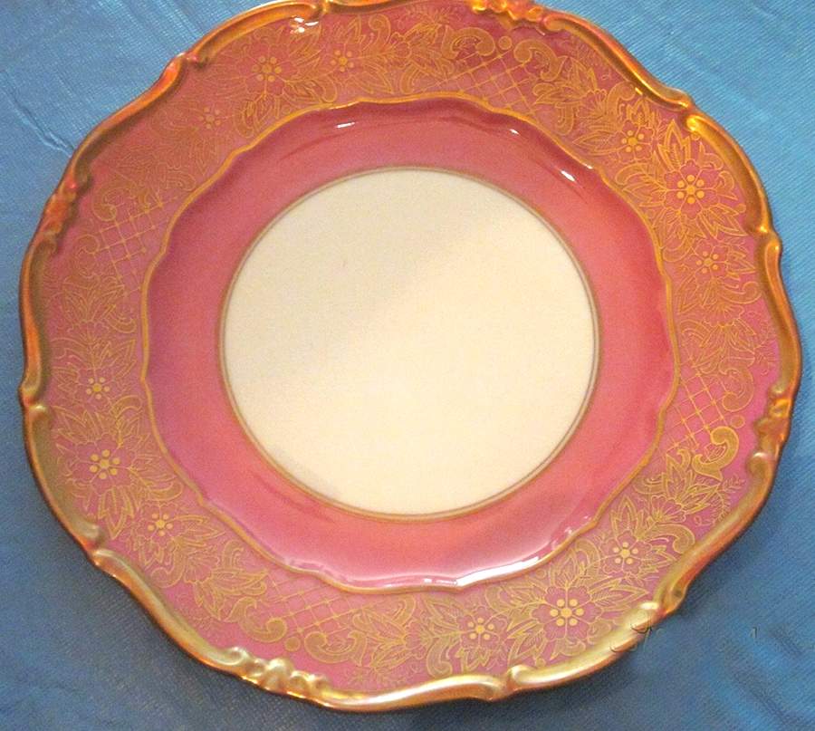 40051 Pink Dinner Plate by Weimar-1