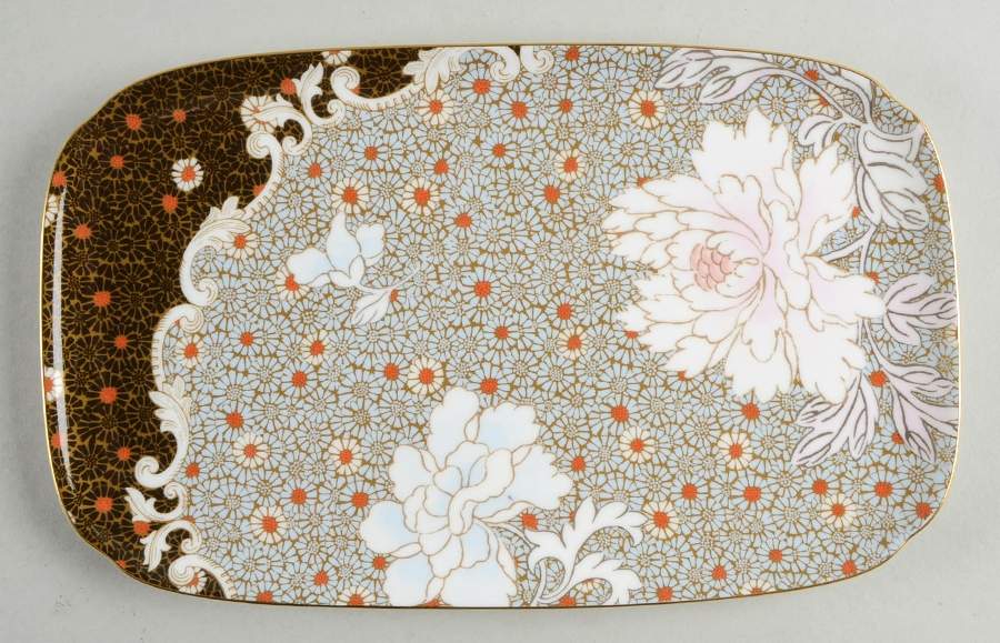Daisy Tea Story 9" Sandwich Tray by Wedgwood-1
