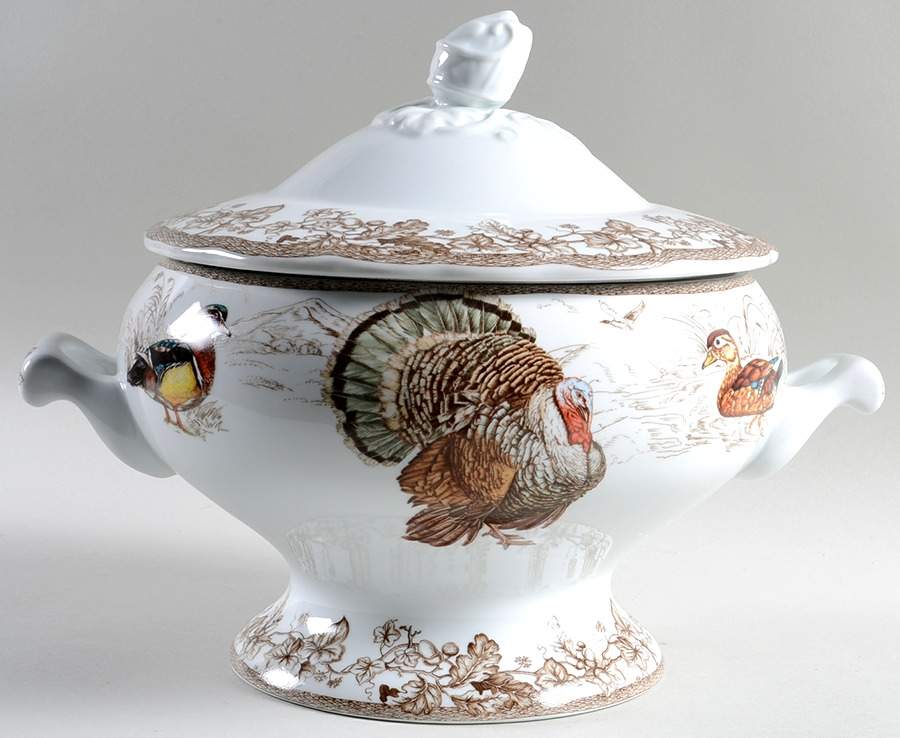 Plymouth Tureen & Lid by Williams-Sonoma-1