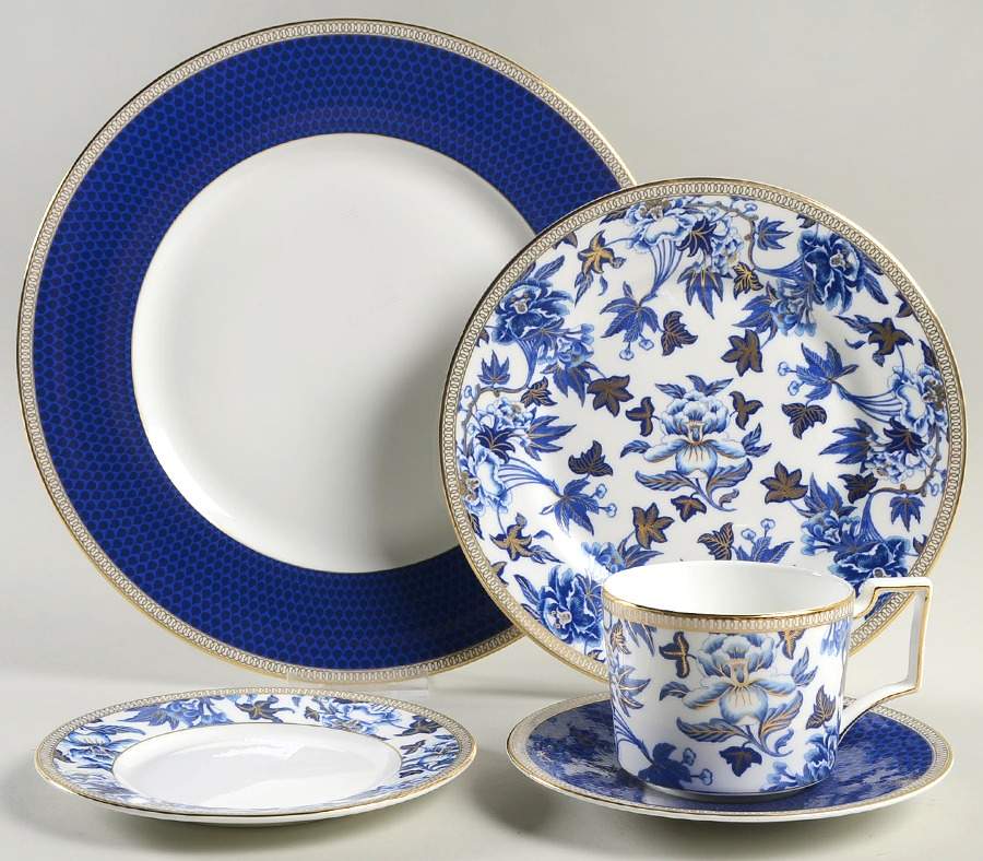 Hibiscus 40 Piece Estate Set by Wedgwood-1