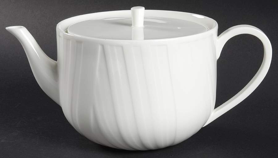 Vera Organza Teapot & Lid by Wedgwood-1