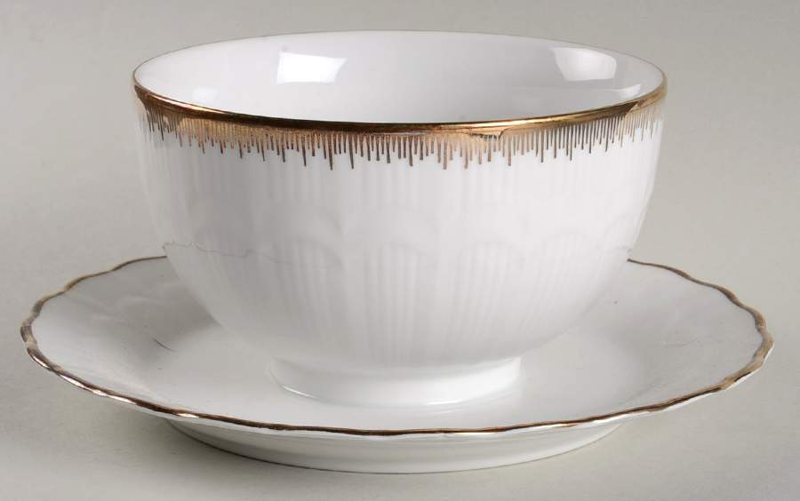 WIG1351 Gravy Boat with Attached Underplate by Winterling - Bavaria-1