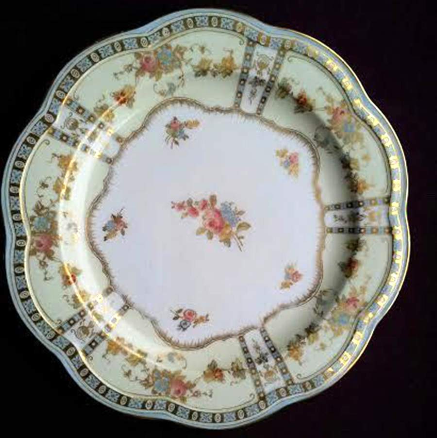 X3477 Dinner Plate by Wedgwood-1