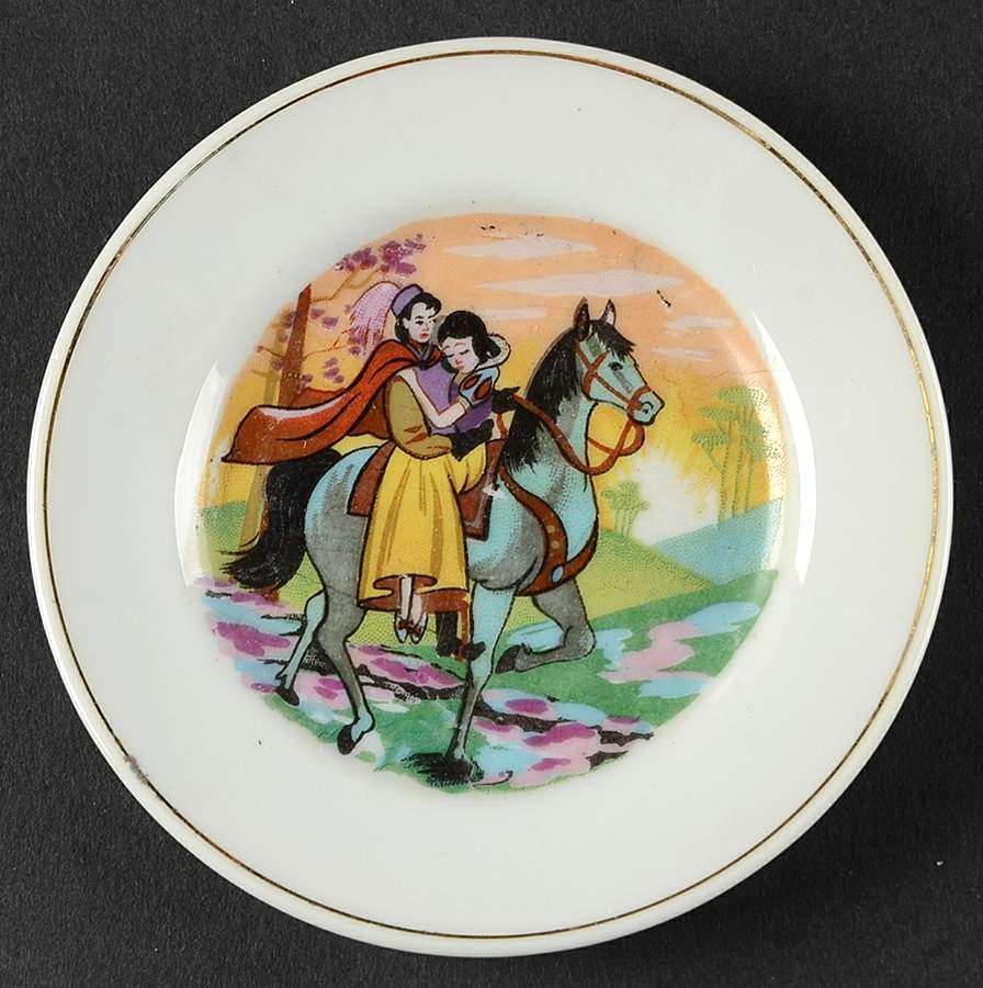 Snow White&The Seven Dwarfs Child's Plate by Disney-1