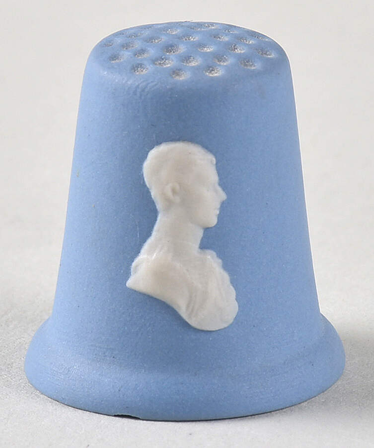 Jasperware Royalty Giftware Thimble by Wedgwood-1