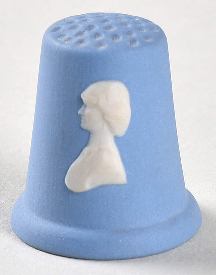 Jasperware Royalty Giftware Thimble by Wedgwood-1