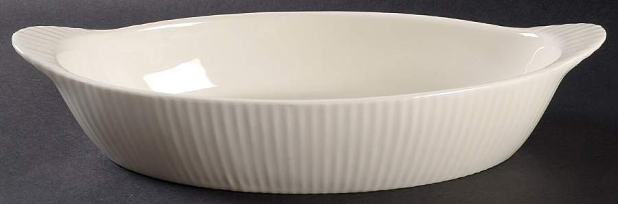 Tisbury 13" Oval Baker by Wedgwood-1