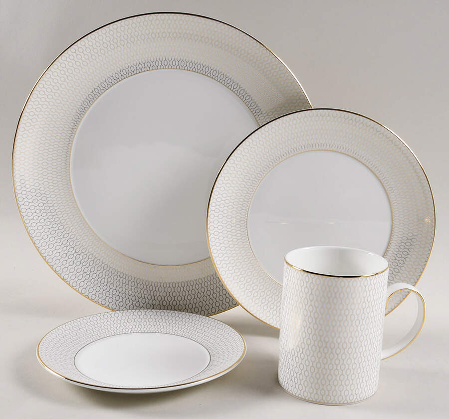Arris Gio Gold 4 Piece Place Setting by Wedgwood-1