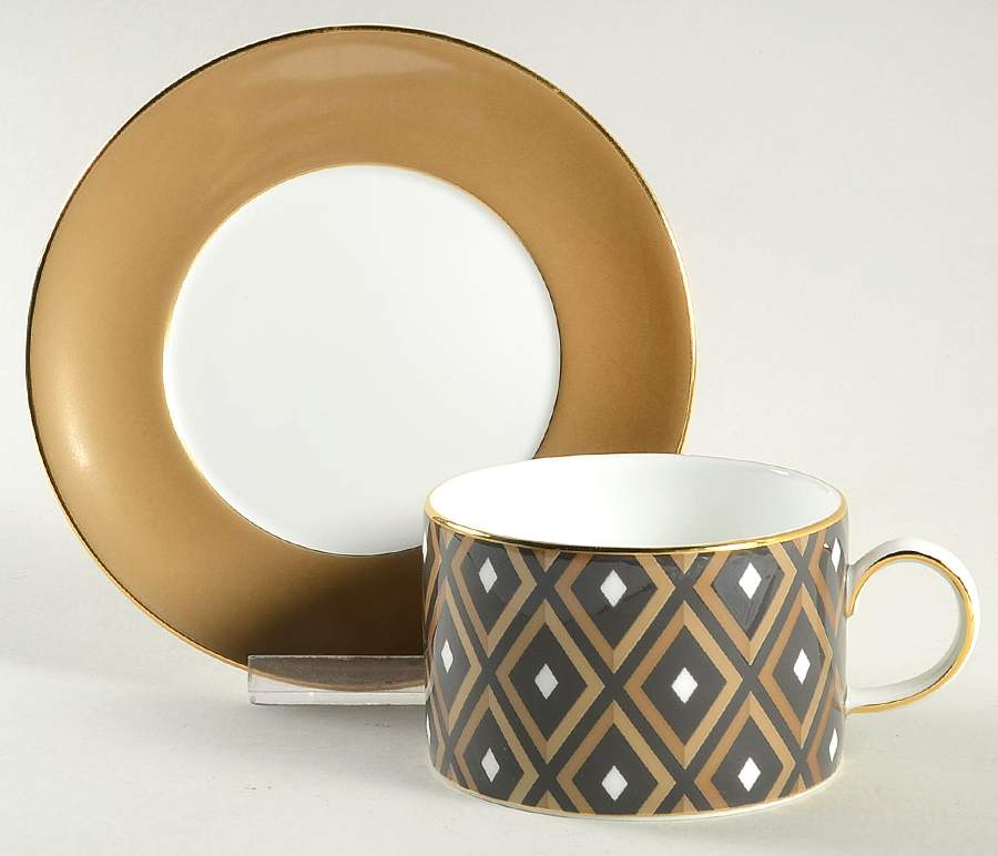 Arris Gio Gold Flat Cup & Saucer Set by Wedgwood-1