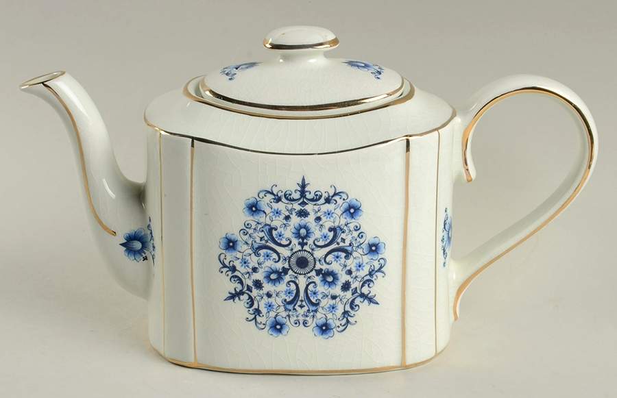 Haddon Teapot & Lid by Arthur Wood-1