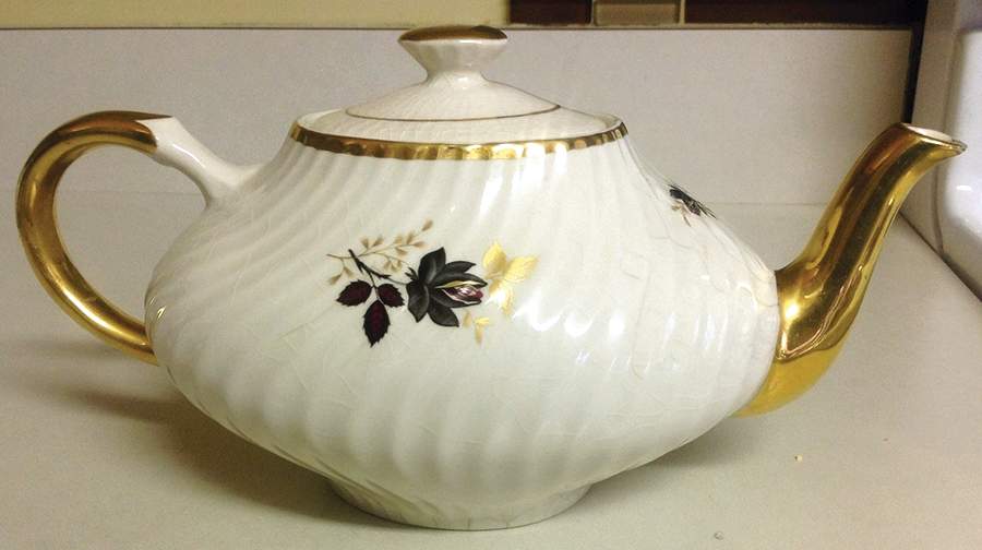 4944 Teapot & Lid by Arthur Wood-1
