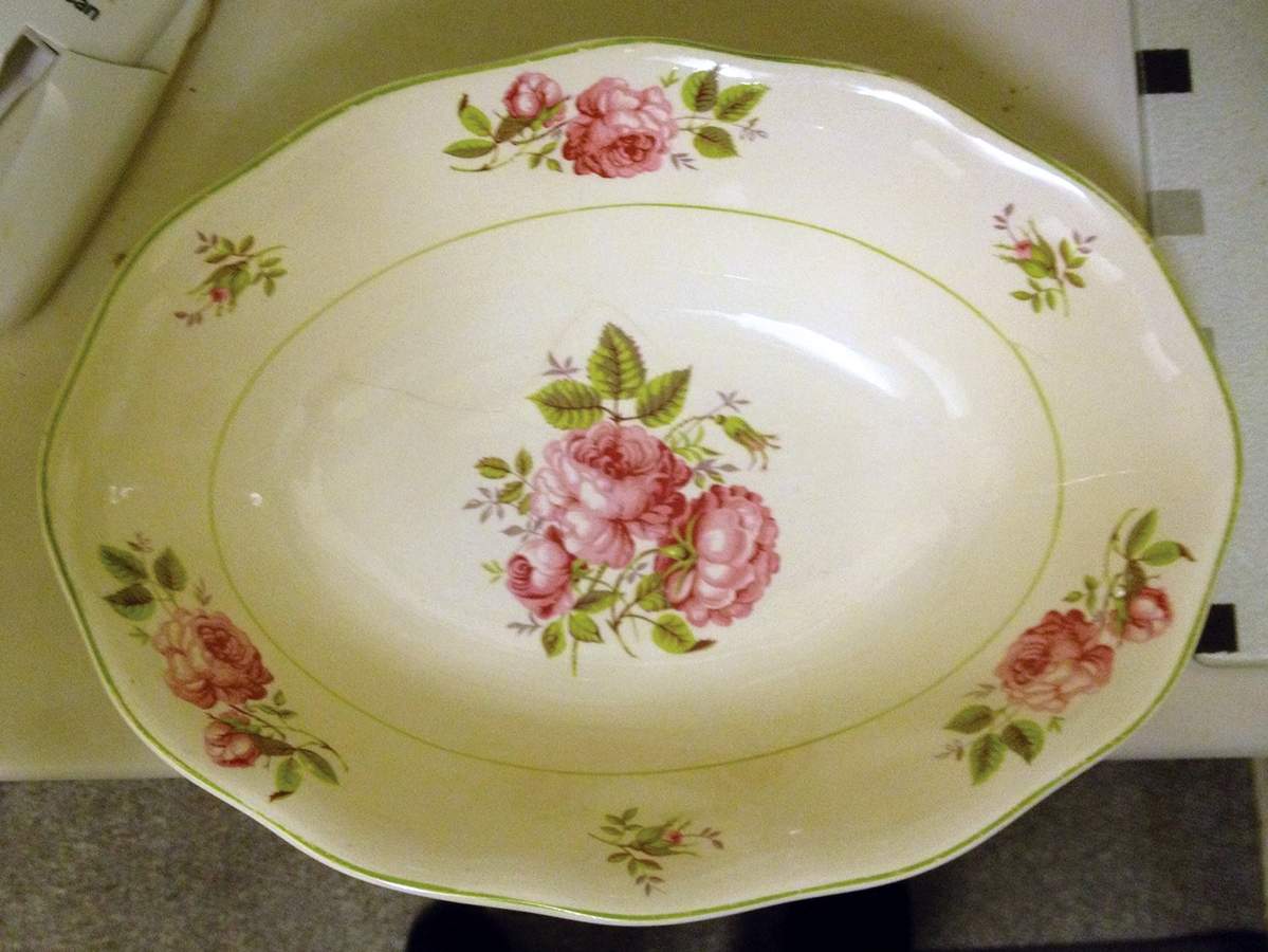 5049Y 10" Oval Vegetable Bowl by Wedgwood-1