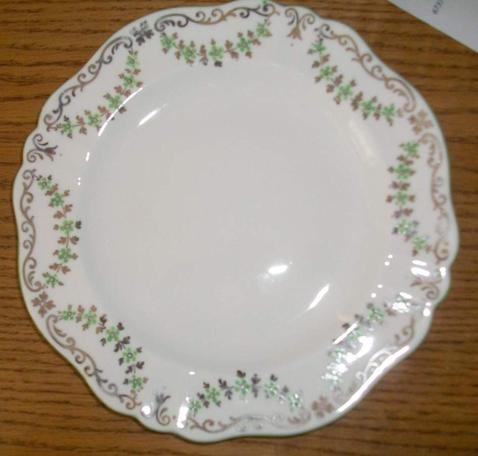 W555 Luncheon Plate by Wedgwood-1