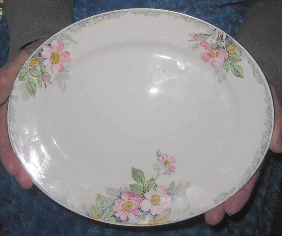 C2374 14" Oval Serving Platter by Wedgwood-1