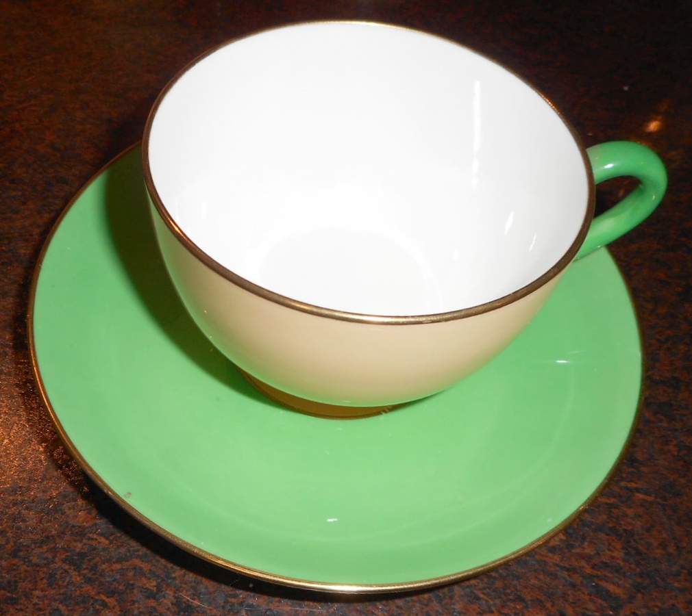W237 Flat Cup & Saucer Set by Wedgwood-1