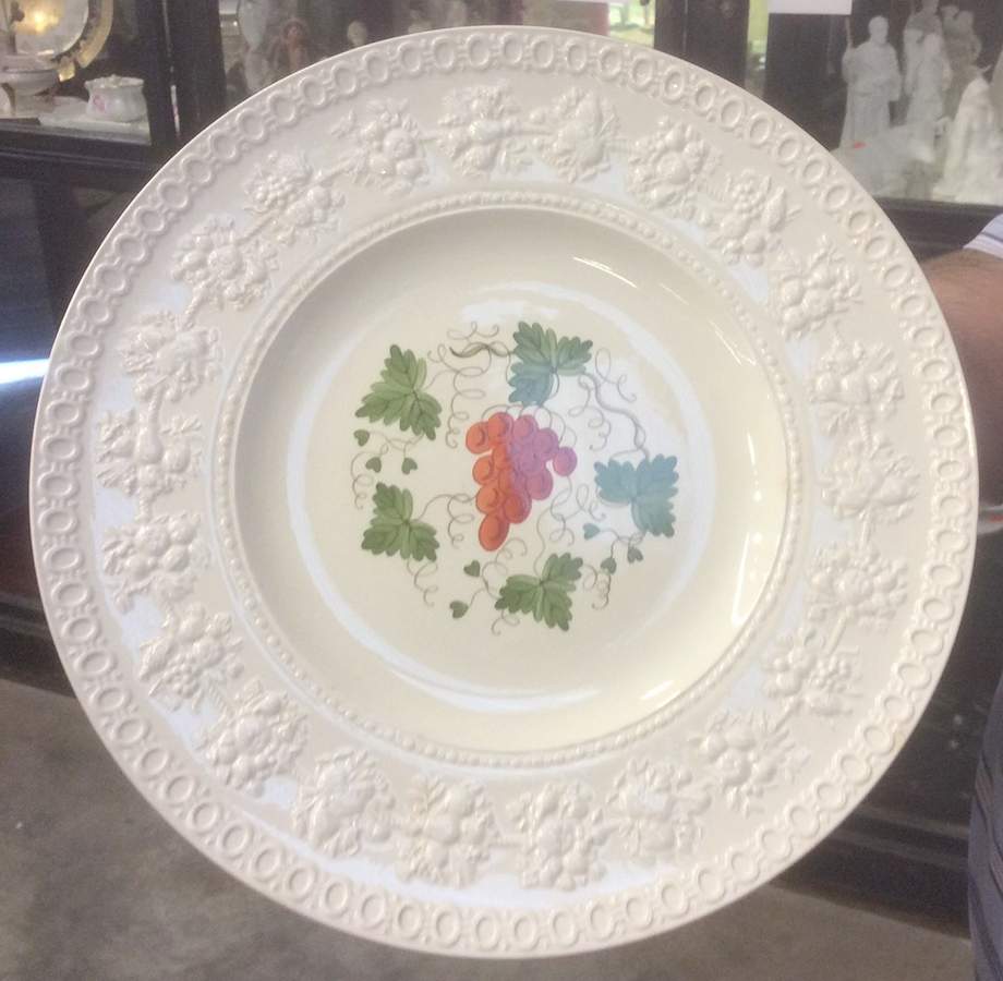 AMH9543 Dinner Plate by Wedgwood-1